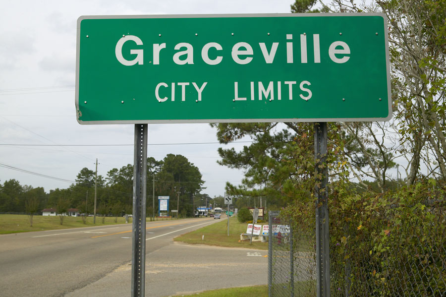 A sign while entering the city limits of Graceville in Florida. Photo credit  licensed.