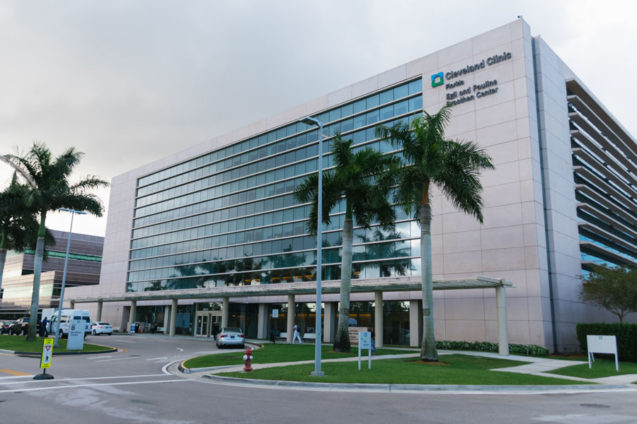 Cleveland Clinic in Weston on October 03, 2019. Photo credit: YES Market Media / Shutterstock.com, licensed.