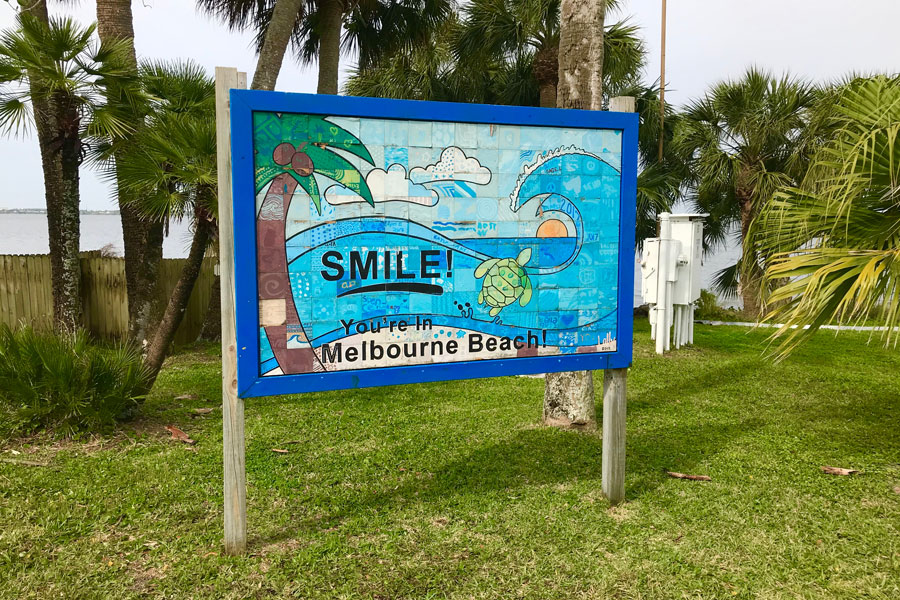 Melbourne Beach Florida welcome sign taken on April 01, 2019. Photo credit: Dale Borchardt, Shutterstock.com, licensed.