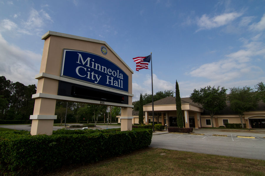 The Minneola city hall building in Minneola, Florida on April 11, 2020. Photo credit: Paulo Almeida Photography, Shutterstock.com, licensed.