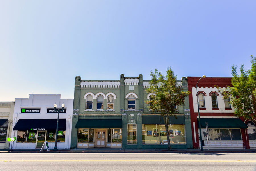 This quaint, small town on Florida's panhandle boasts its Coca Cola millionaires, descendants of 67 early purchasers of stock on the beverage giant. Quincy, Florida, 