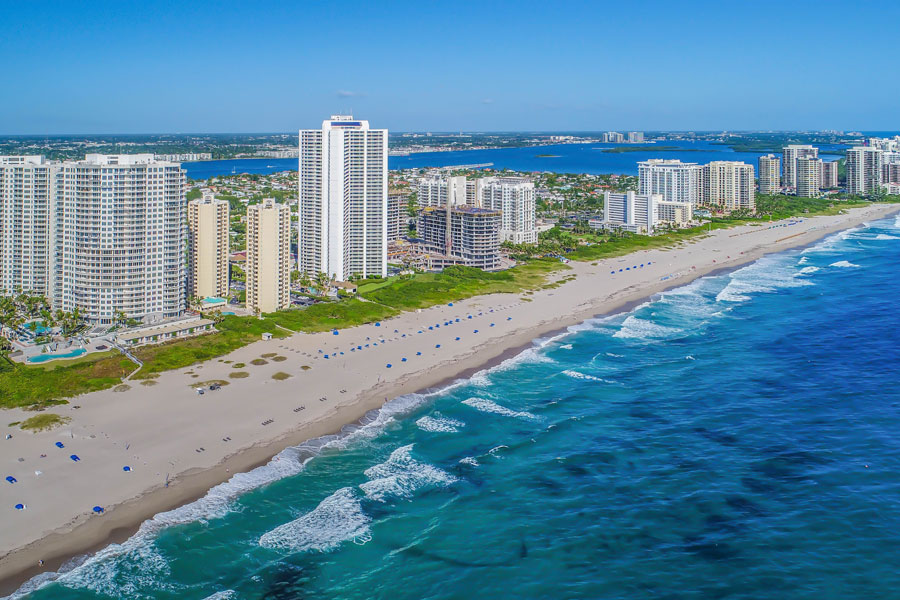 Coastline of Singer Island, in Riviera Beach, Florida. Photo credit ShutterStock.com, licensed.