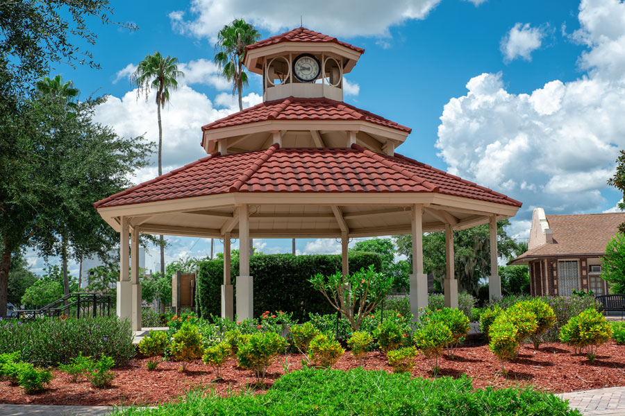 A gazebo located in Haines City, Florida outside of the public library. 