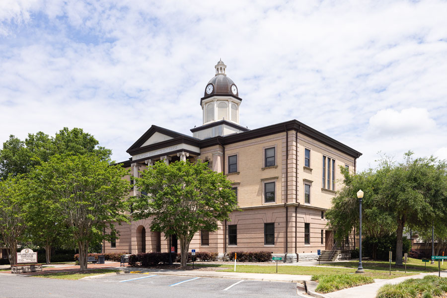 The Columbia County Courthouse in Lake City, Florida, on April 16, 2022. File photo: Roberto Galan, Shutter Stock, licensed.