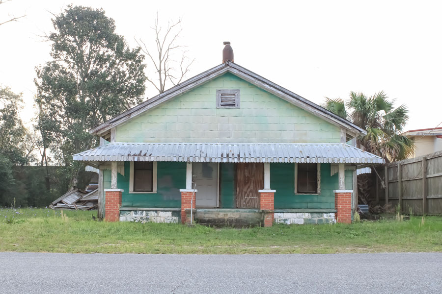 An abandoned house during the Springtime, Crestview