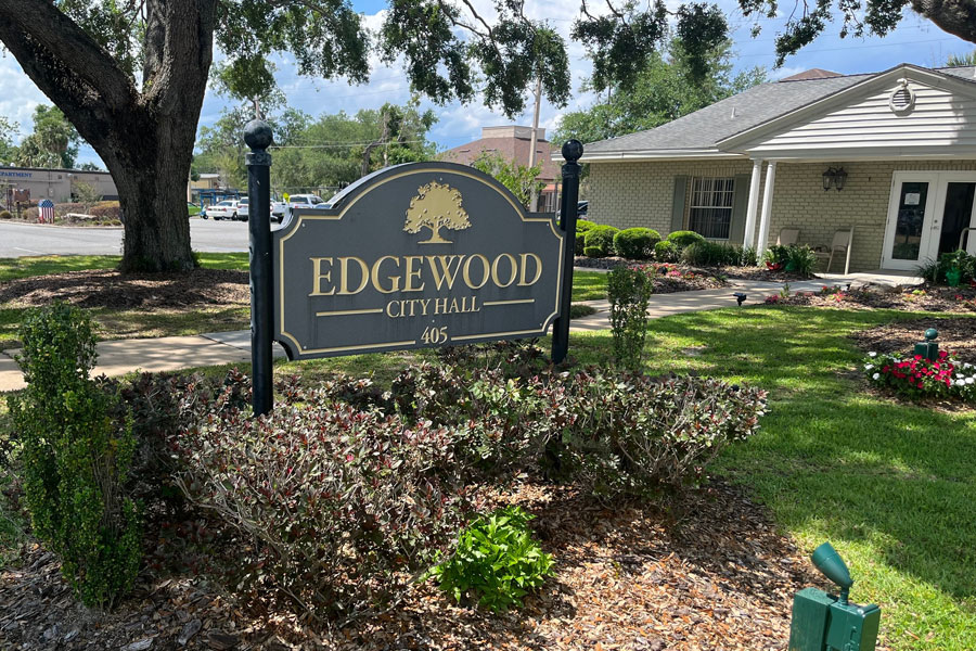 Edgewood is known for its beautiful lakefront views, tree-lined streets, and family-friendly atmosphere. Its blend of small-town charm and accessibility to major attractions makes it a desirable place to live and visit. 